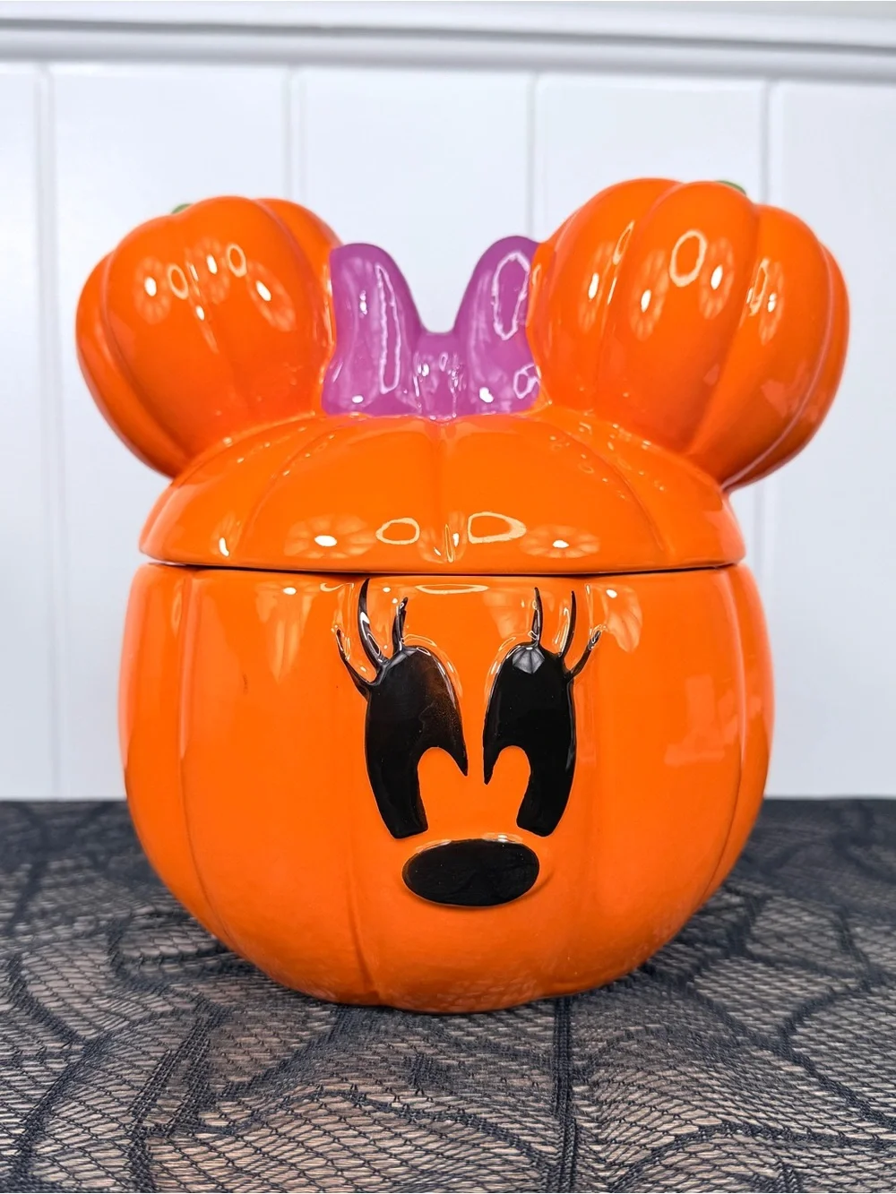 NEW Disney Minnie Mouse Pumpkin Cookie Jar